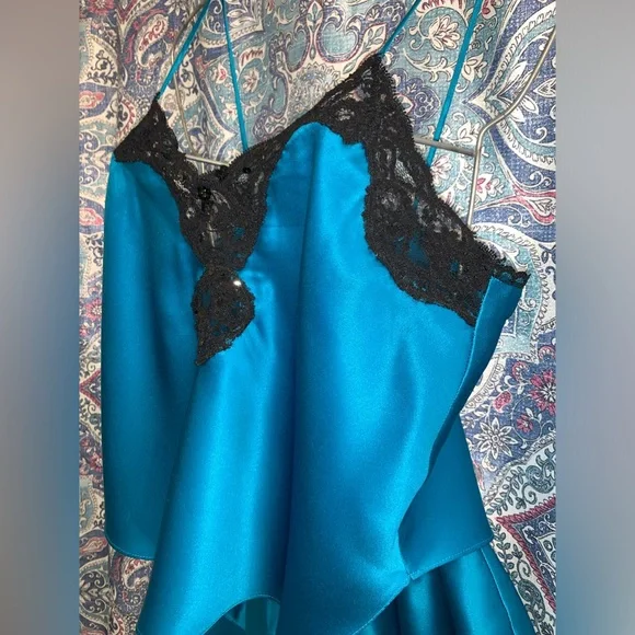 ** Sale ** Vintage Gold Label Victoria’s Secret Pajamas - Picture 7 of 16